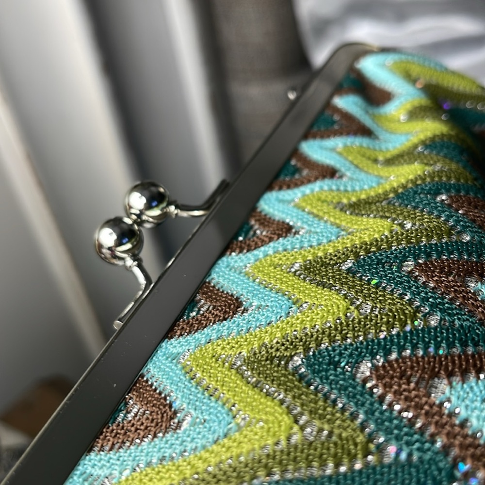 Big Buddha Retro pattern crossbody clutch - Picture 4 of 9